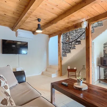 Octingenti Ferienhaus Veligolji