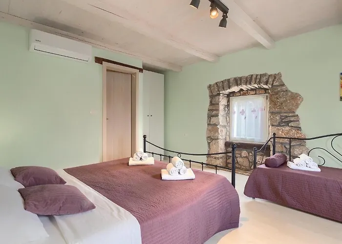 Octingenti Veligolji