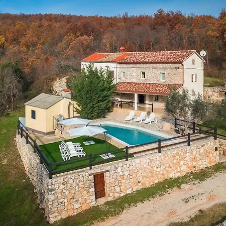 Octingenti בית נופש *